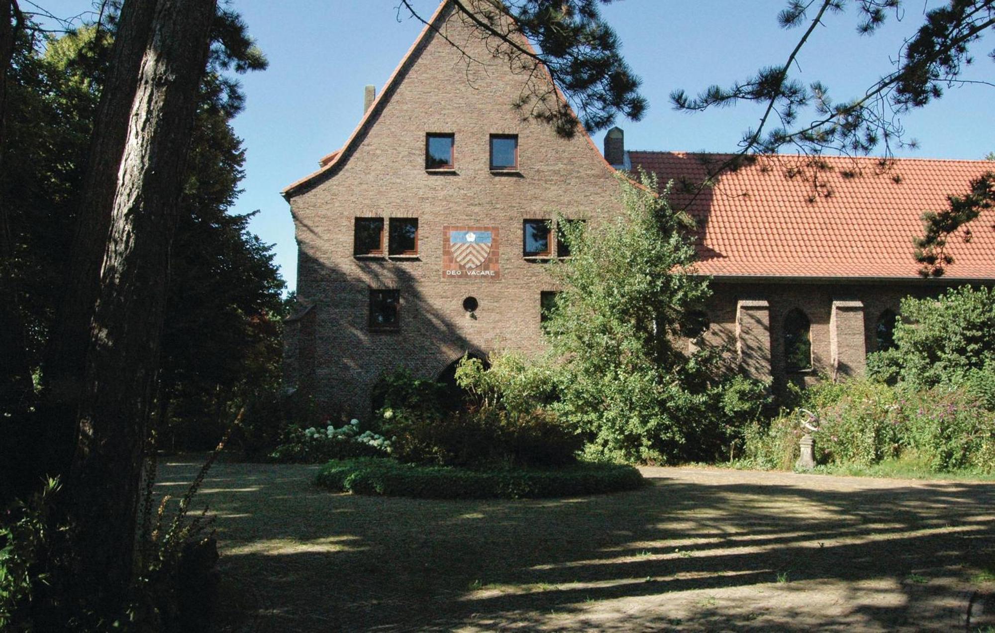 2 Bedroom Pet Friendly Home In Egmond Aan Zee Exterior foto